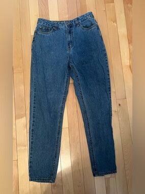 Urban outfitters BDG High-Rise Classic Blue Mom Jeans